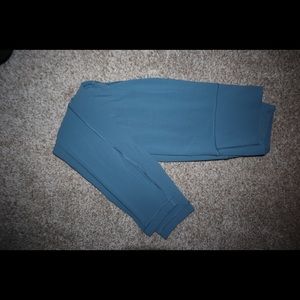 Lululemon crop slate blue leggings